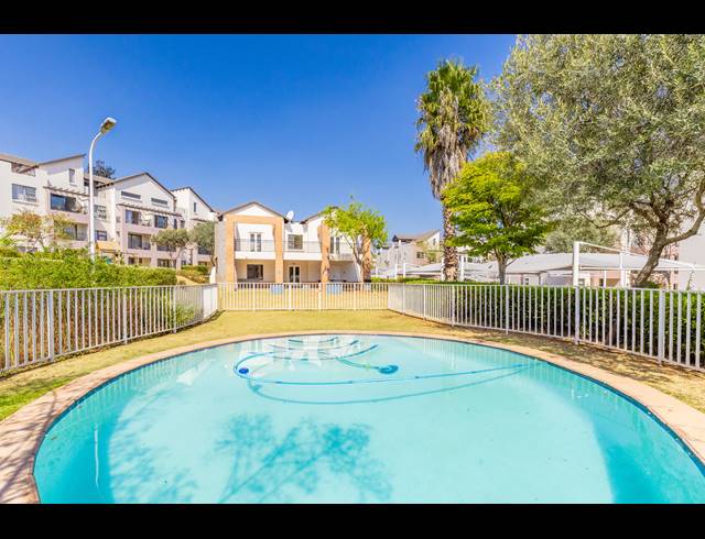 2 BEDROOM APARTMENT FOR SALE IN DAINFERN